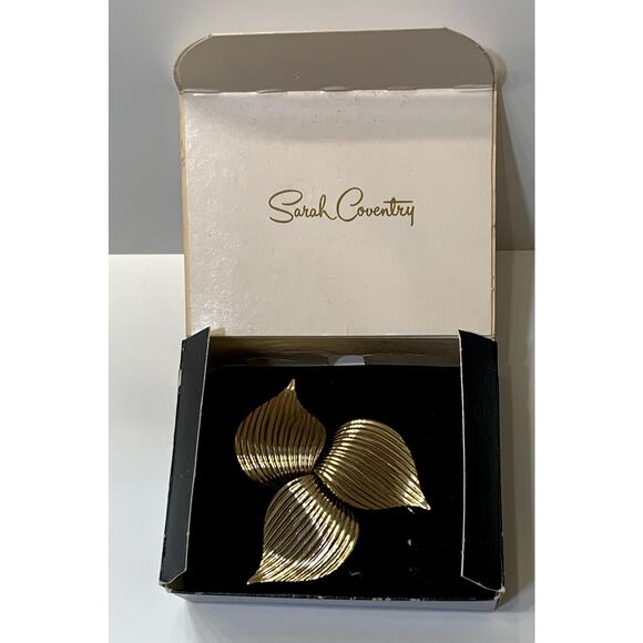Gold Three Leaf Flower Brooch Pin Sarah Coventry Large 2669 Original Box - Picture 2 of 15